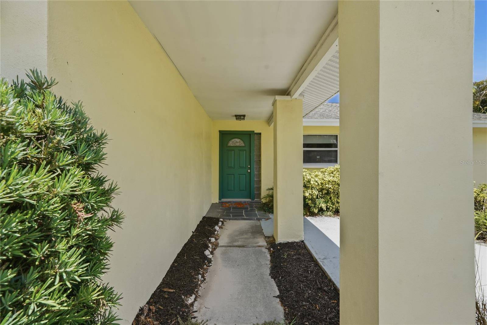 1634 DALE CIR N, Dunedin, FL 34698