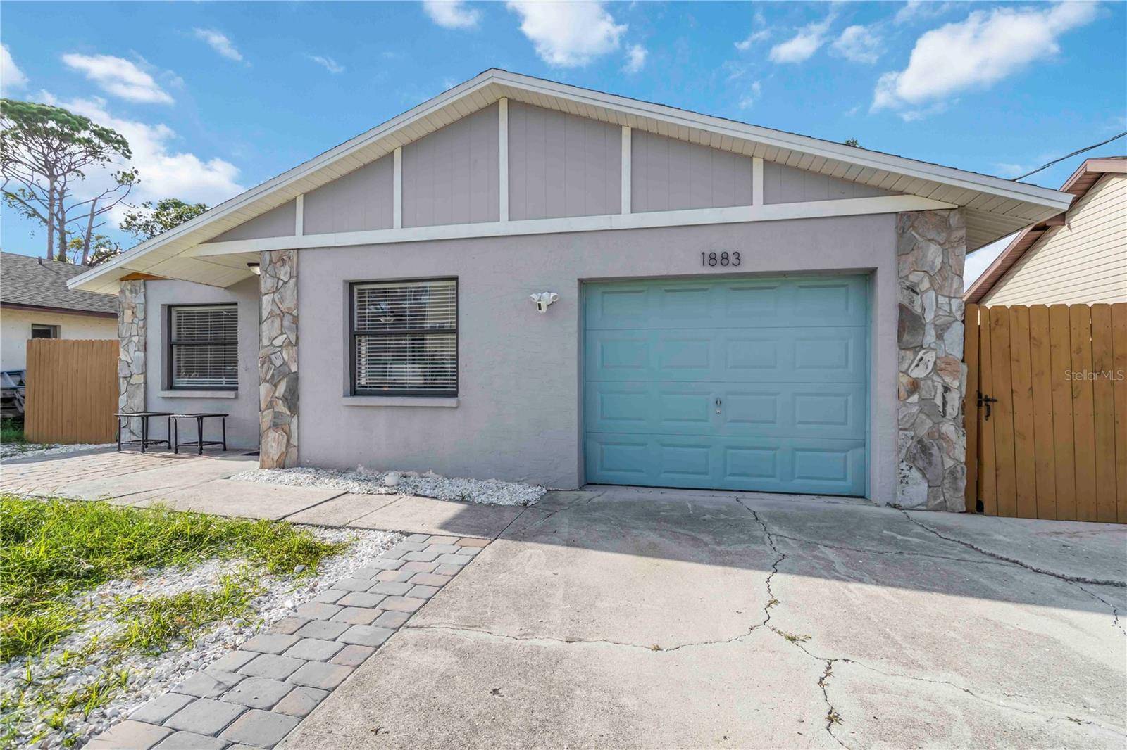 1883 MOVA ST, Sarasota, FL 34231