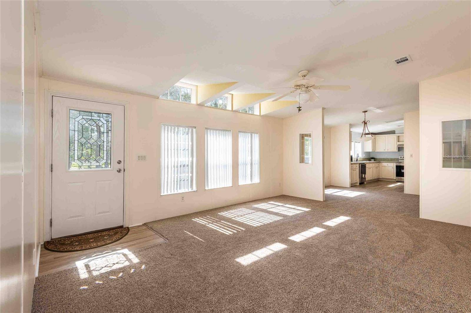 14221 HURRICANE DR, Weeki Wachee, FL 34614