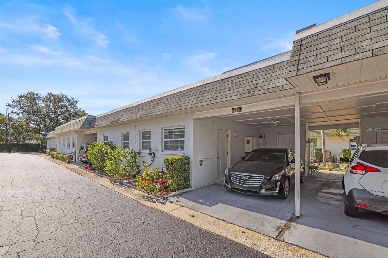 7743 39TH TER N, St Petersburg, FL 33709