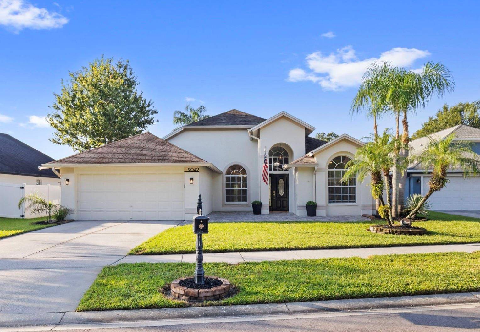 9042 BRELAND DR, Tampa, FL 33626