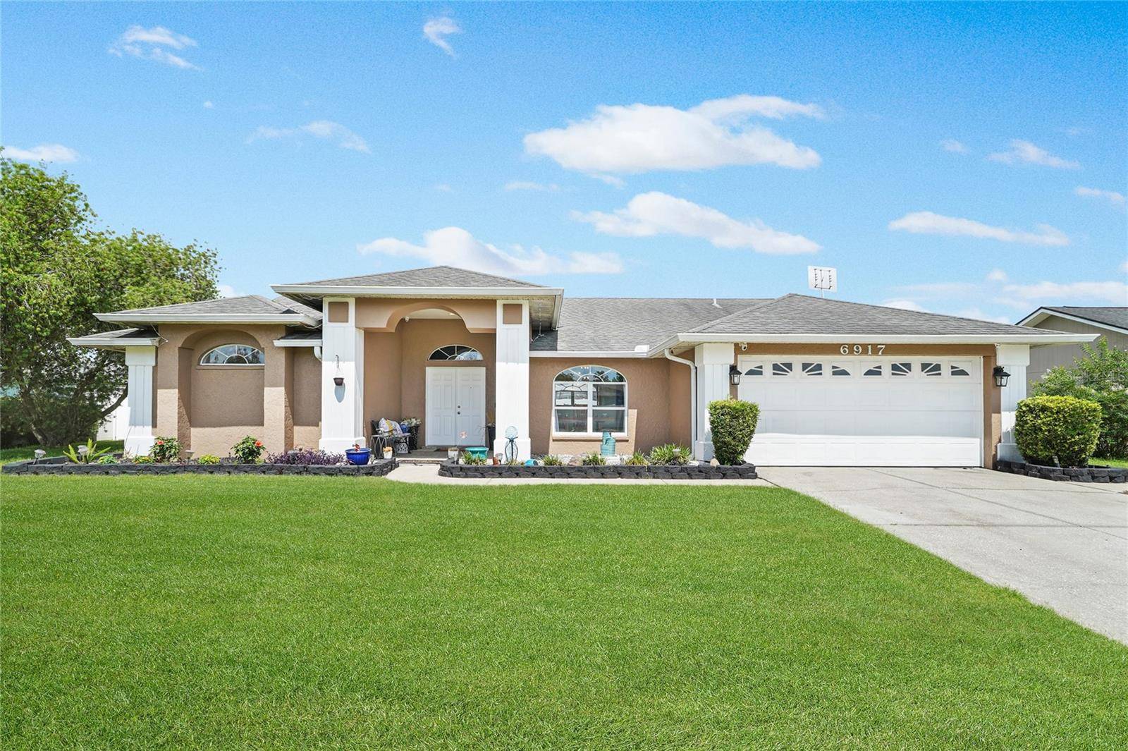 6917 ASHBURY DR, Lakeland, FL 33809