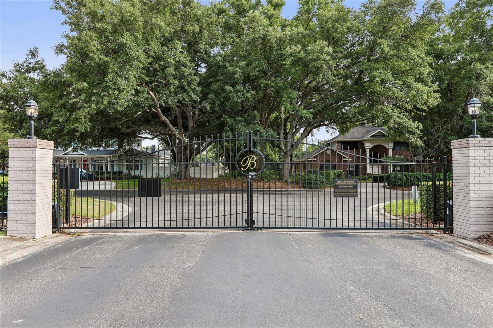 1012 MORFIELD LN, Brandon, FL 33511