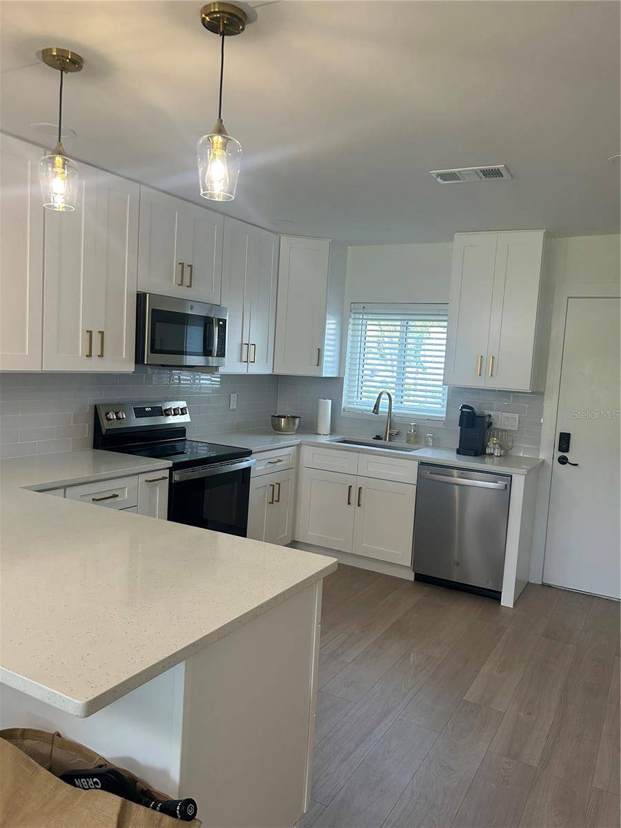 1624 STICKNEY POINT RD #101, Sarasota, FL 34231