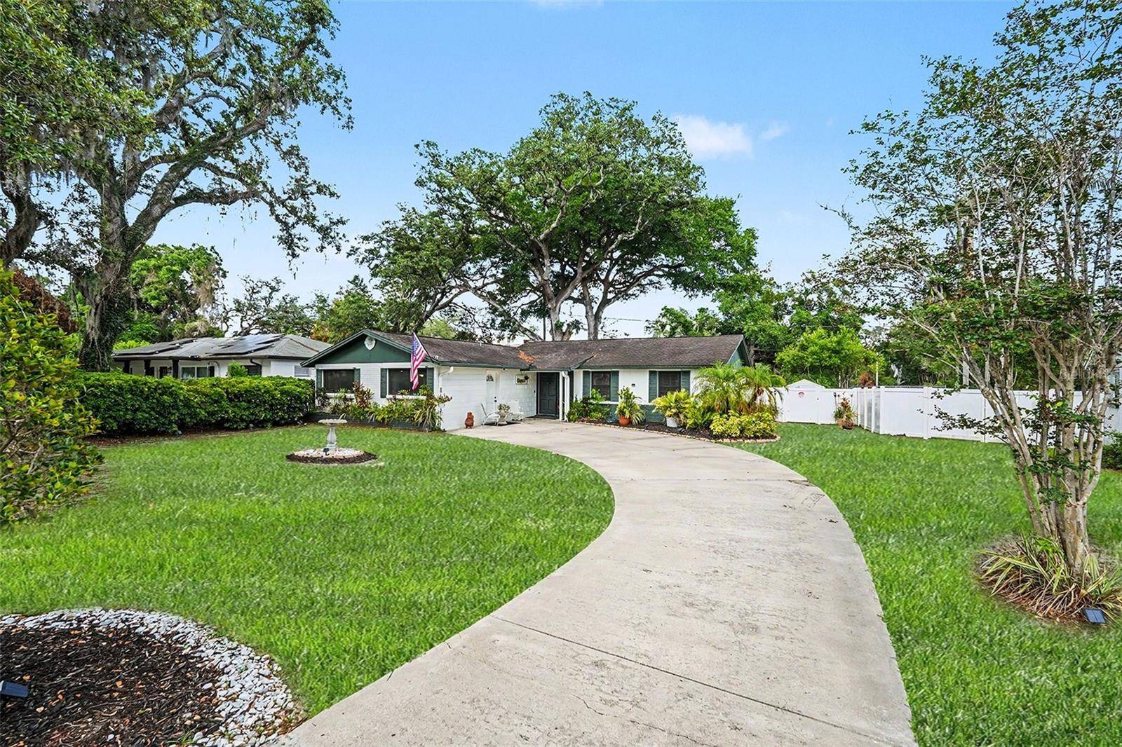 8115 N OLA AVE, Tampa, FL 33604