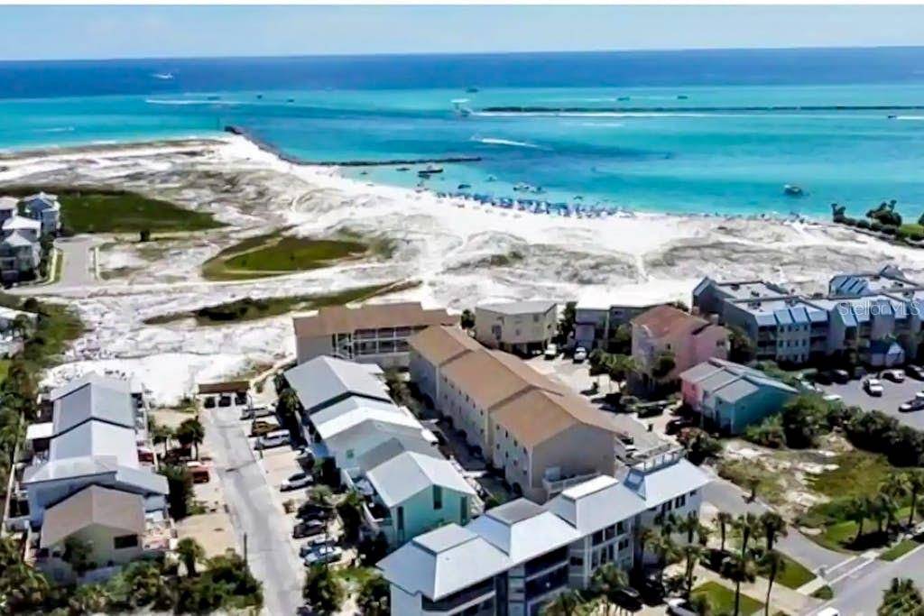 111 GULF WINDS CT #111, Destin, FL 32541