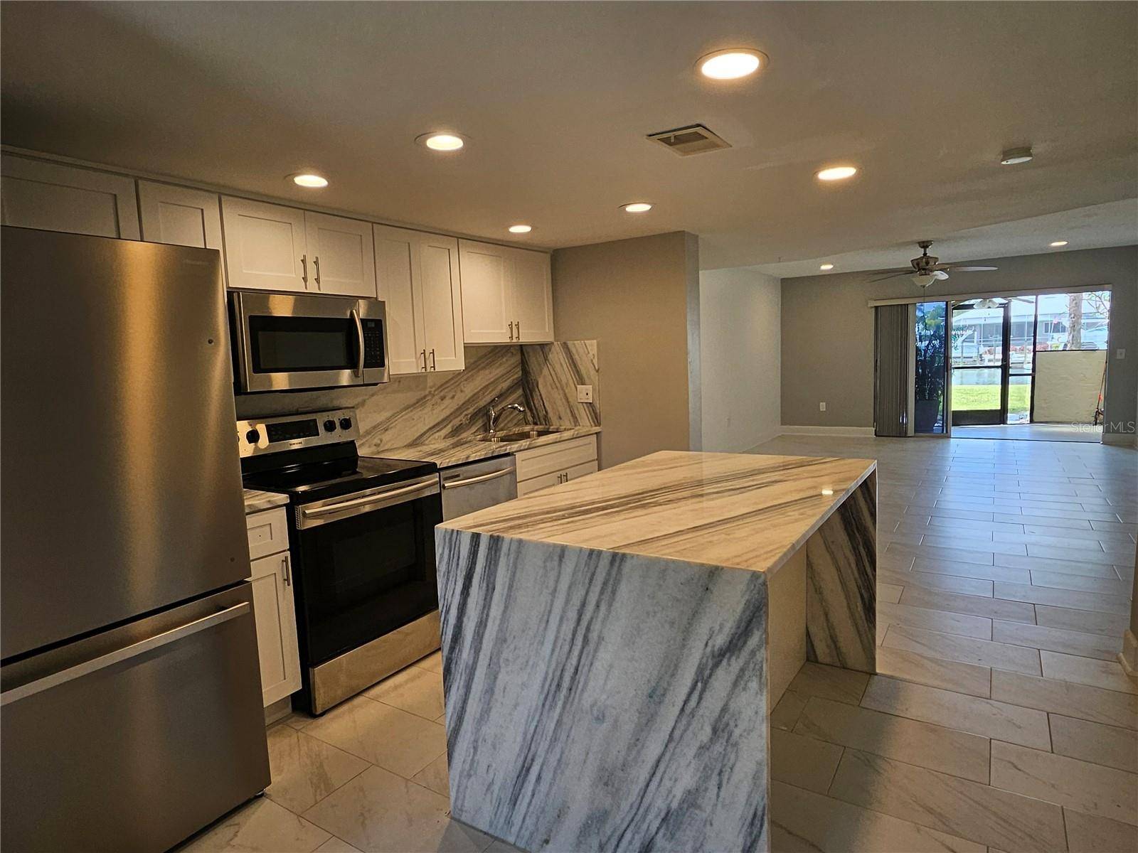 1028 APOLLO BEACH BLVD #19, Apollo Beach, FL 33572