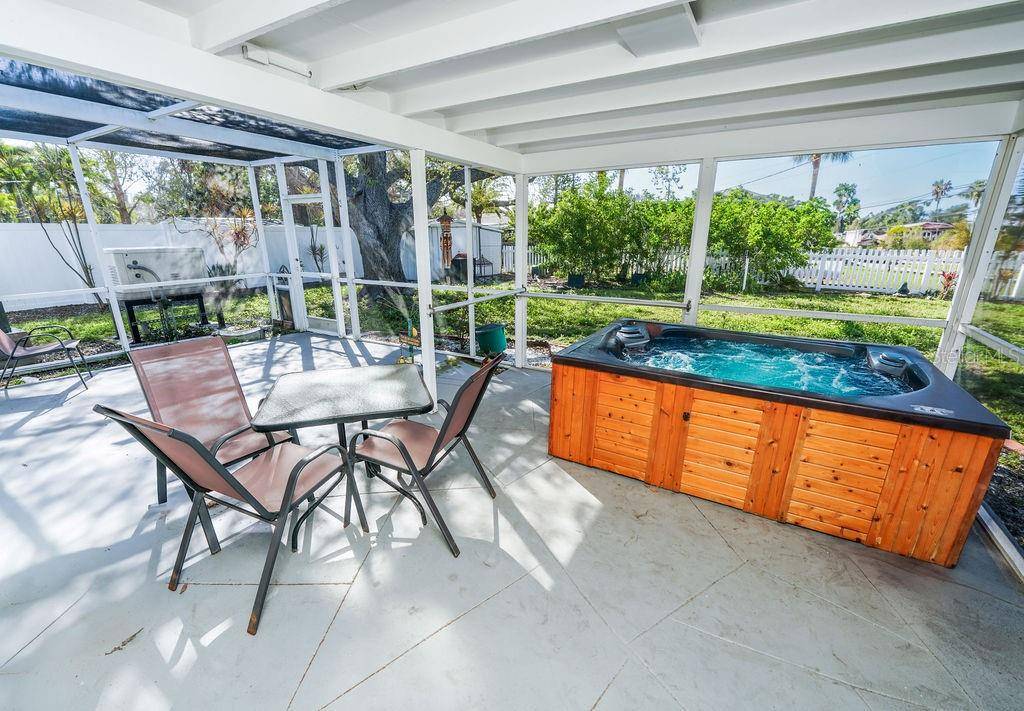 301 41ST AVE, St Pete Beach, FL 33706
