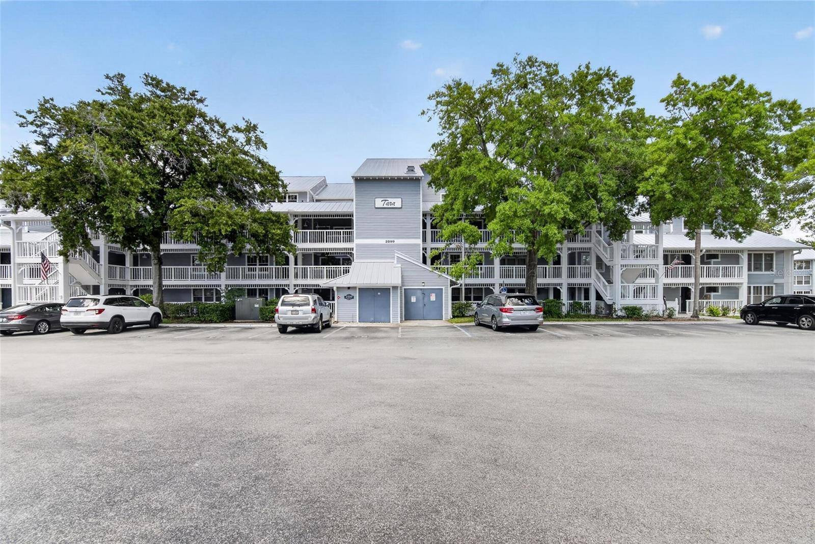 2599 DOLLY BAY DR #305, Palm Harbor, FL 34684