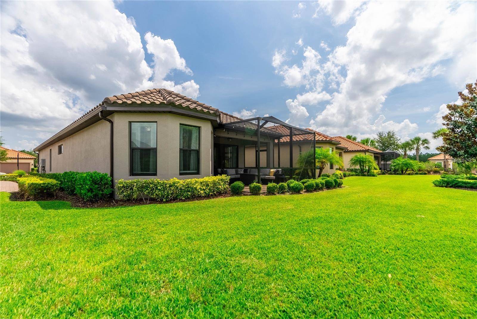 8412 ALBERATA VISTA DR, Tampa, FL 33647