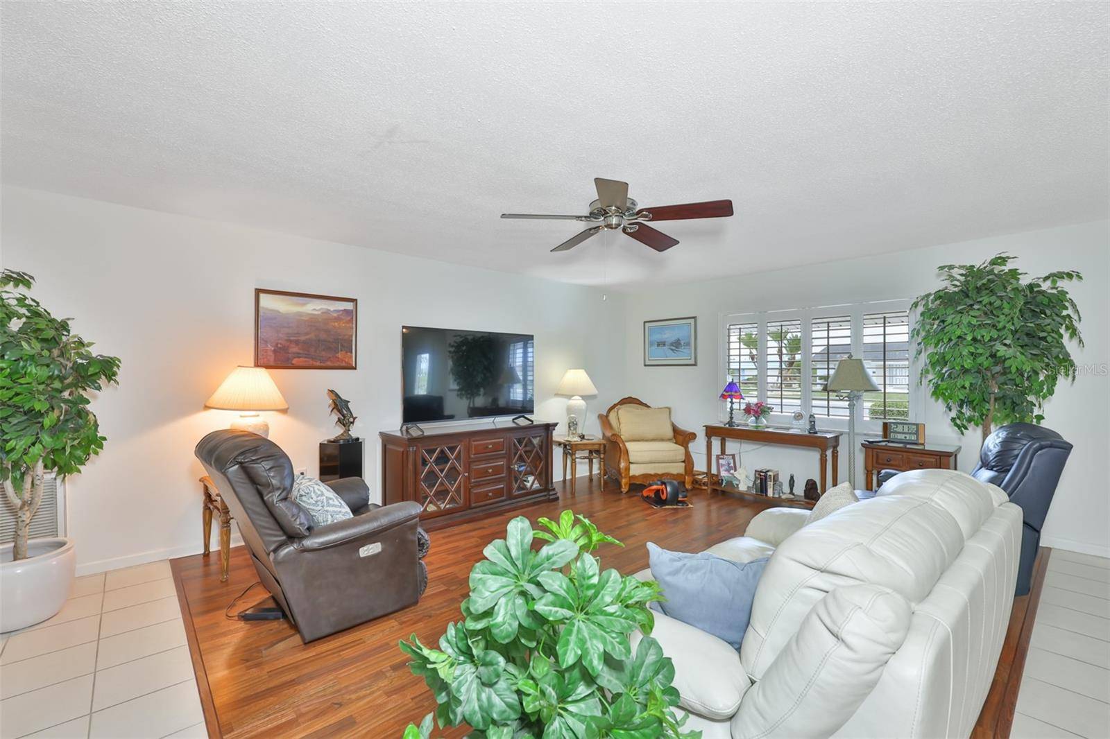 684 ALLEGHENY DR, Sun City Center, FL 33573