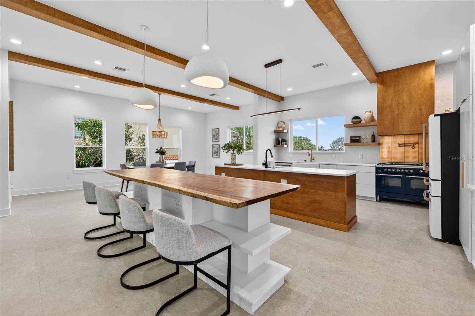 3221 GULF BLVD, Belleair Beach, FL 33786