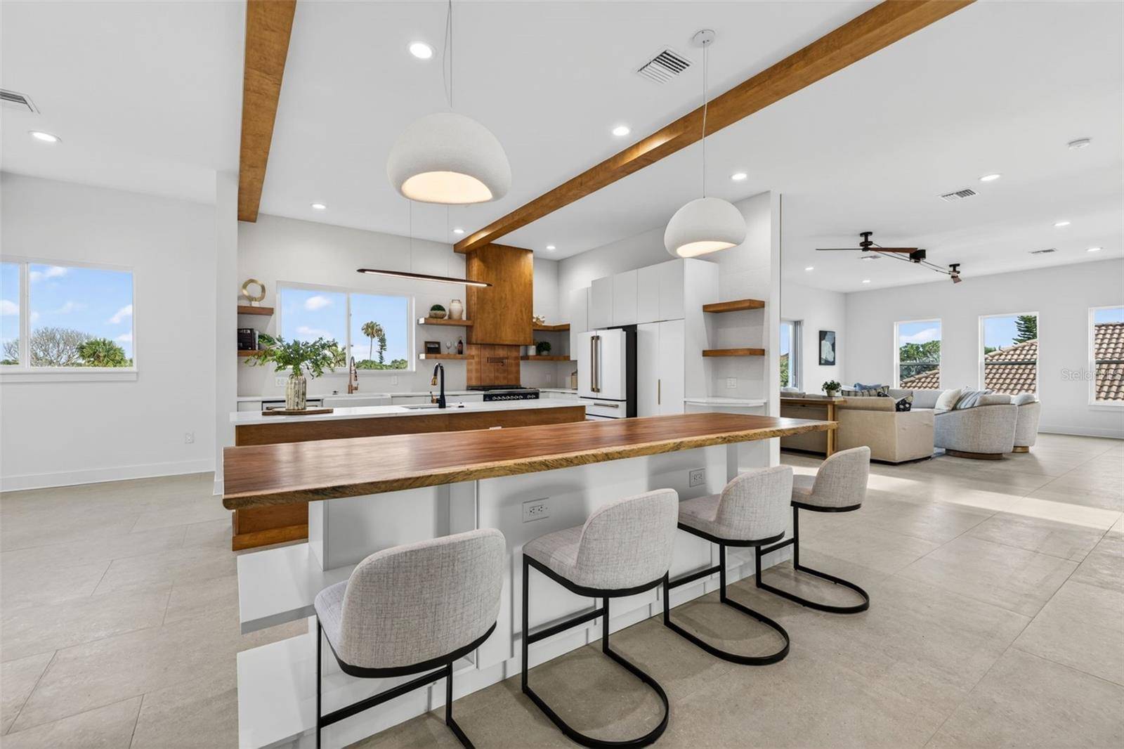 3221 GULF BLVD, Belleair Beach, FL 33786
