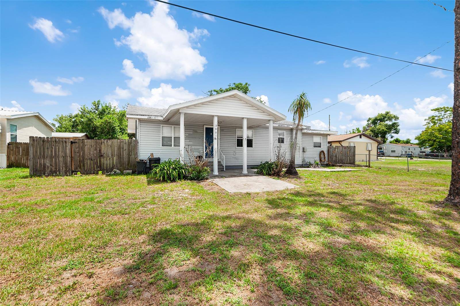 39014 KIRKLAND DR, Zephyrhills, FL 33542