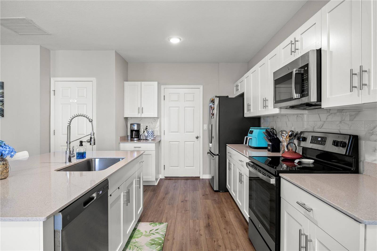 7580 FREESIA TRCE, Wesley Chapel, FL 33545