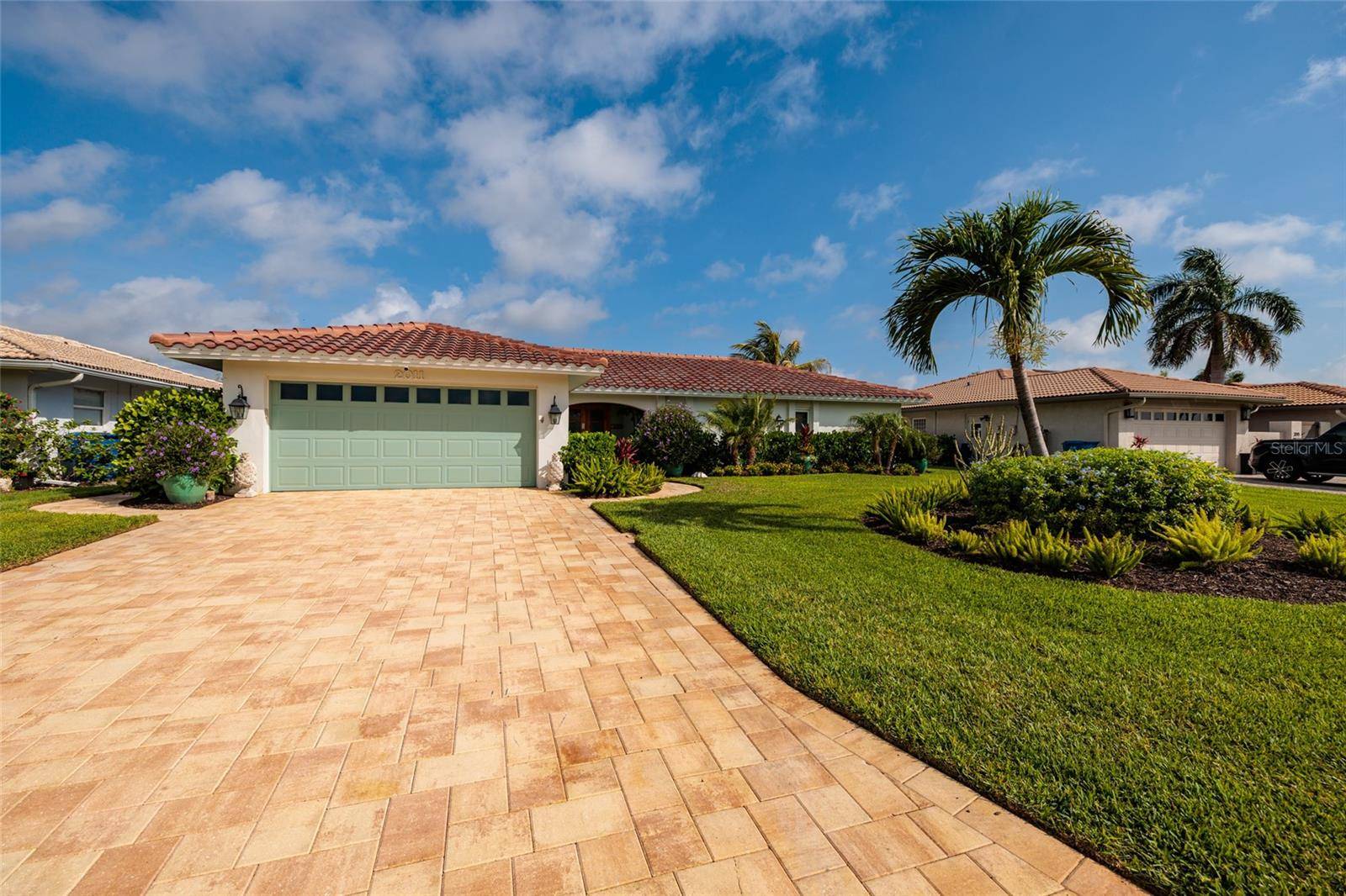 2011 MICHIGAN AVE NE, St Petersburg, FL 33703