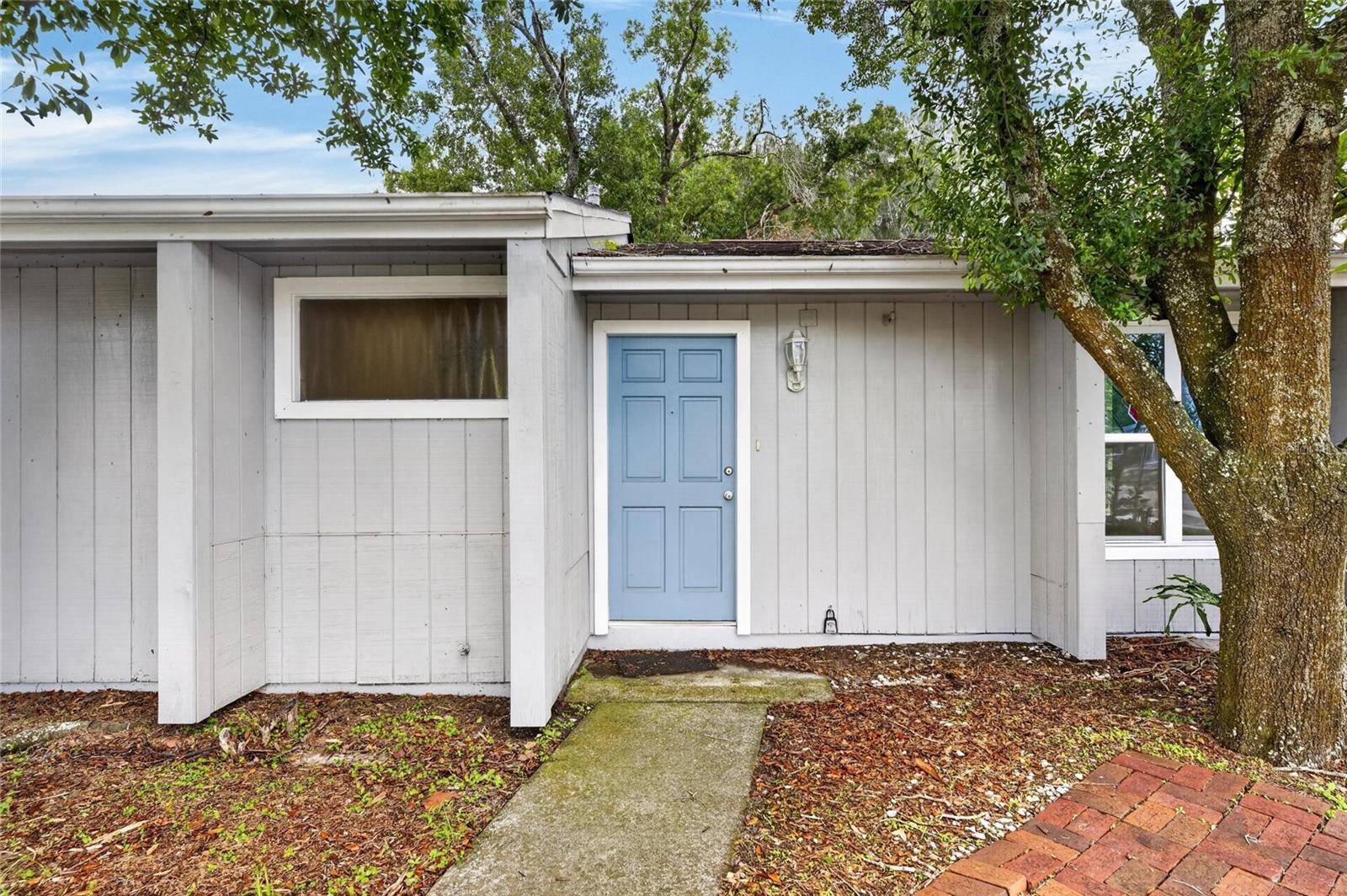 5001 WHITEWAY DR, Tampa, FL 33617