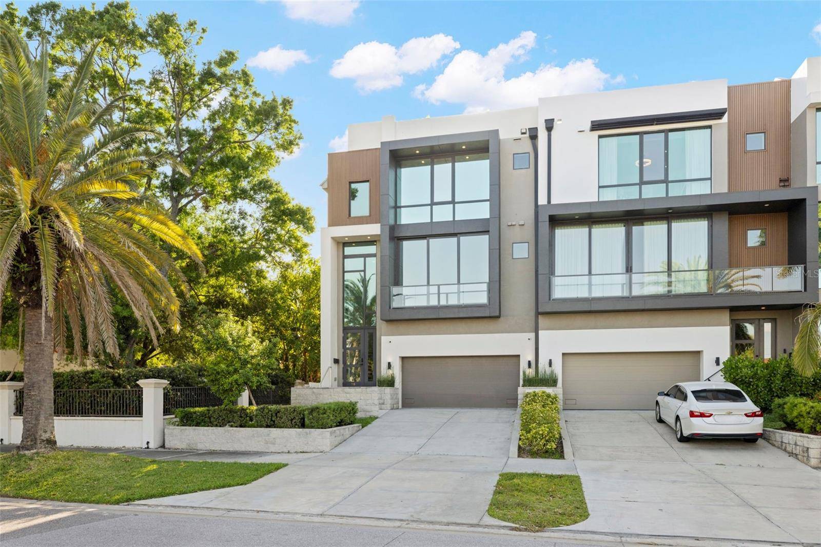 98 W DAVIS BLVD, Tampa, FL 33606