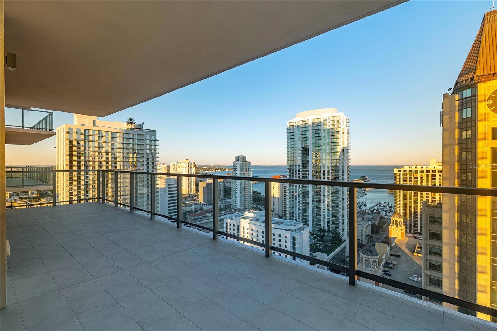 275 1ST AVE S #2803, St Petersburg, FL 33701