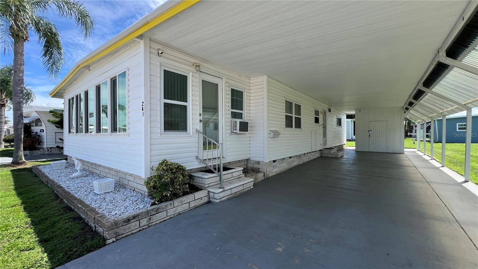 1100 BELCHER RD S #241, Largo, FL 33771