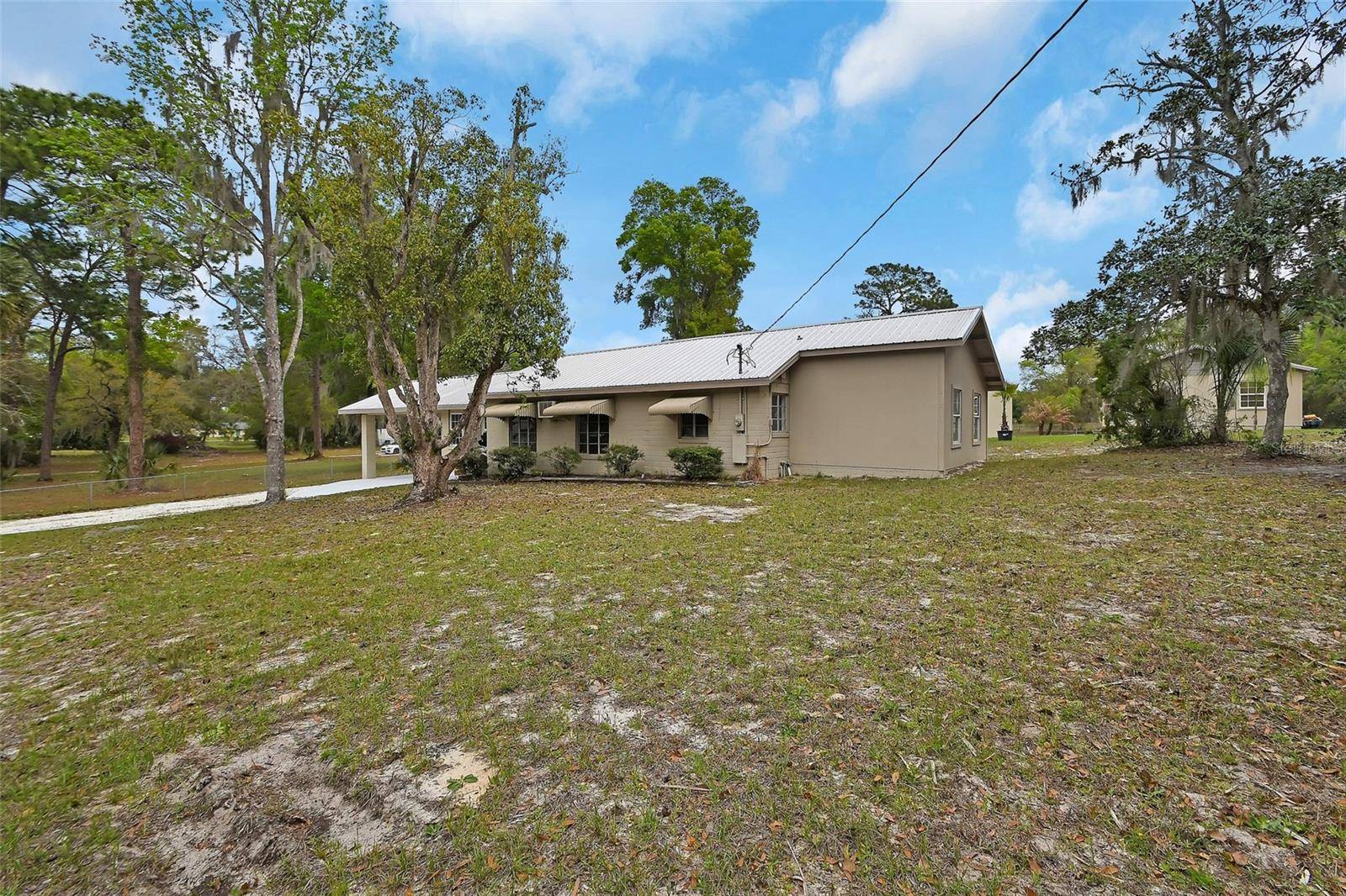4611 GRAND AVE, De Leon Springs, FL 32130