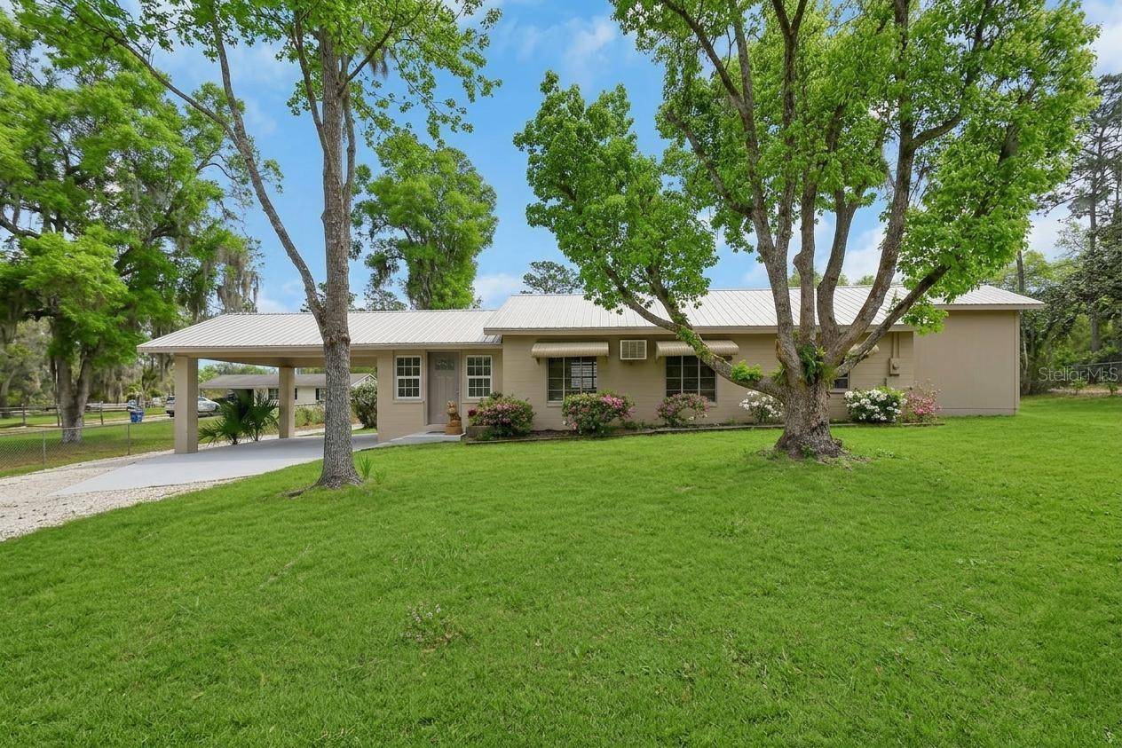 4611 GRAND AVE, De Leon Springs, FL 32130