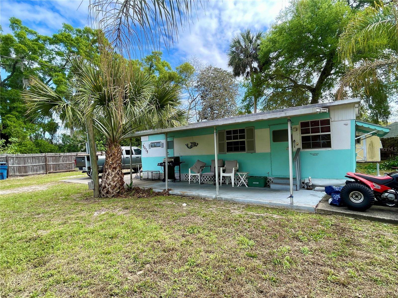 5075 CENTRAL AVE, De Leon Springs, FL 32130