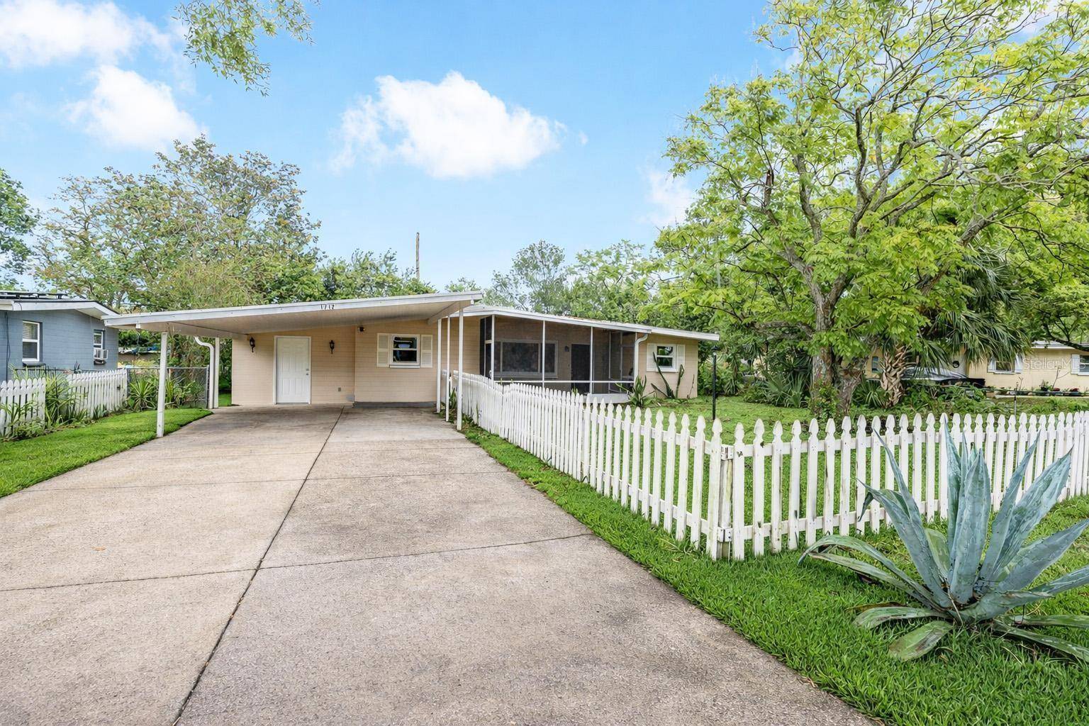 1712 TALLAHASSEE DR, Daytona Beach, FL 32117