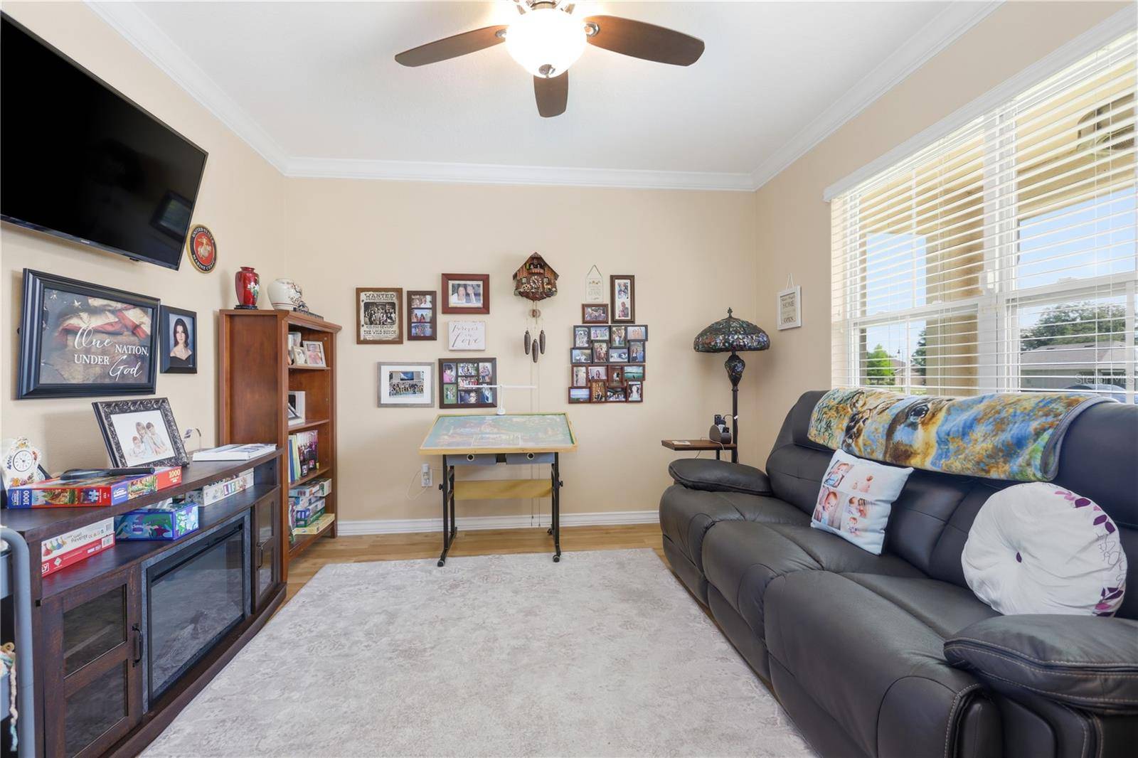 831 OAK HOLLOW LOOP, Deland, FL 32724