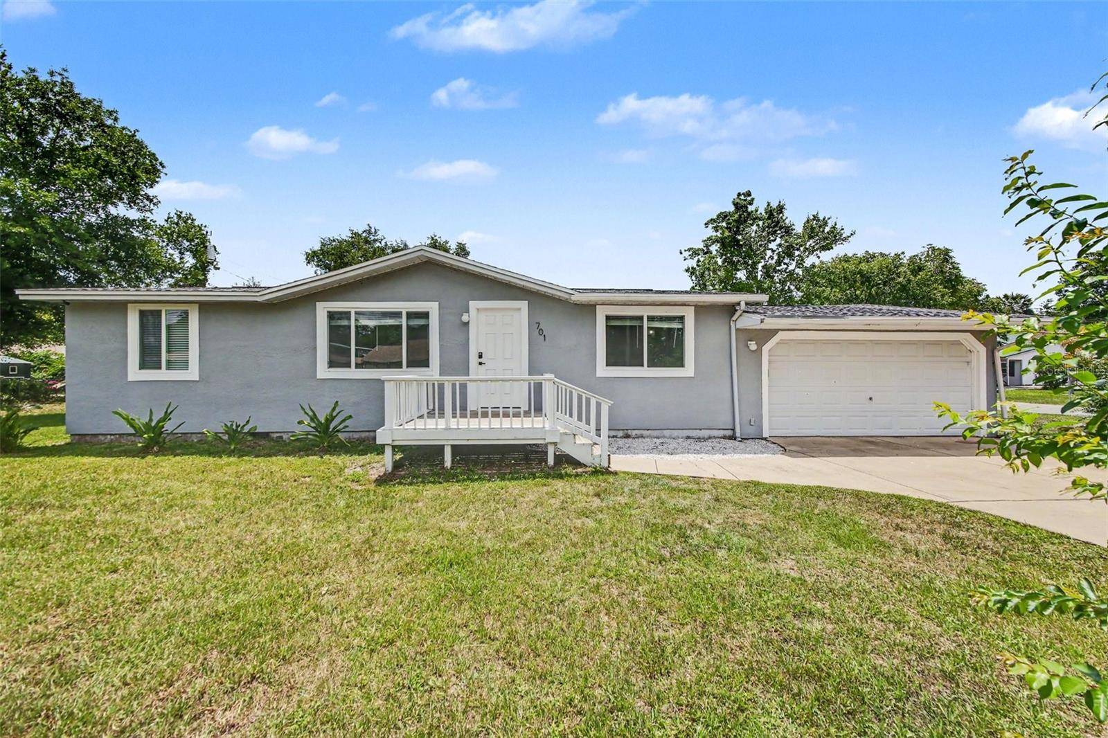 701 E WOODLAND ST, Bunnell, FL 32110