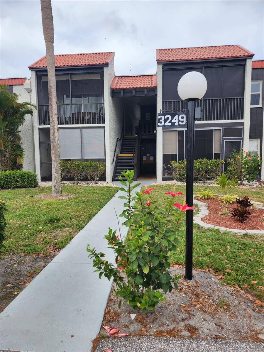 3249 BENEVA RD #204, Sarasota, FL 34232