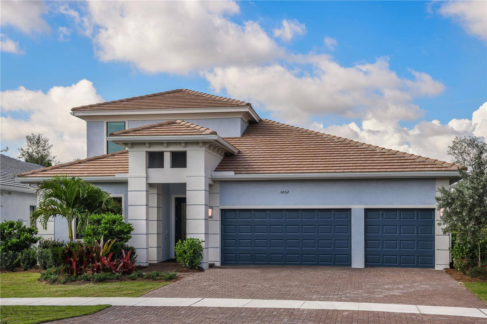5052 SIMONS CT, Lakewood Ranch, FL 34211