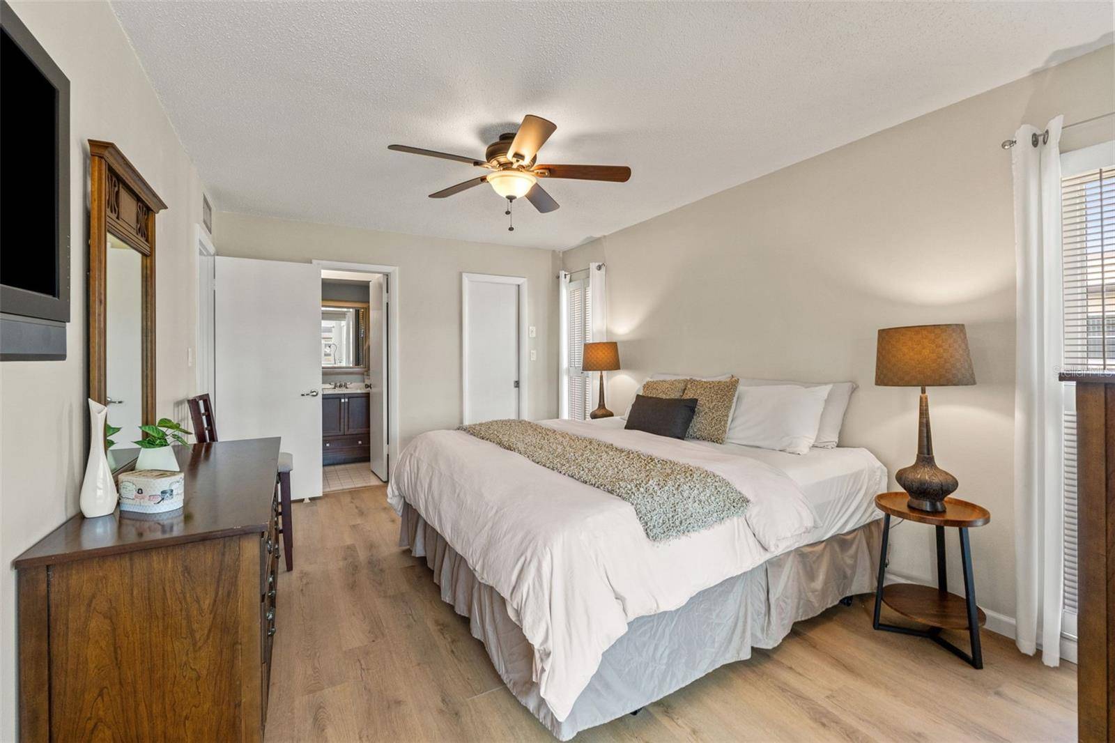 5111 AMULET DR #202, New Port Richey, FL 34652