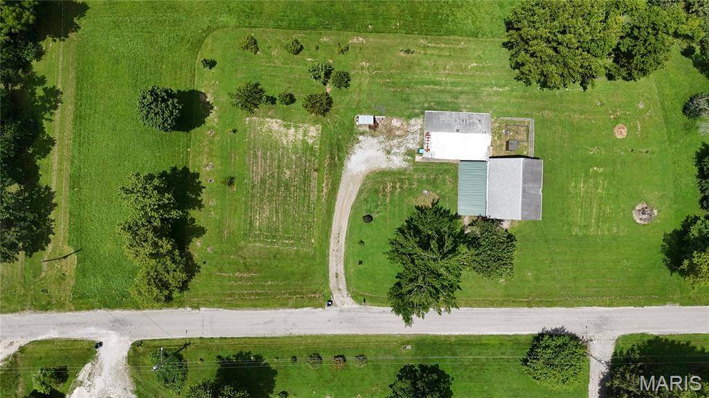 407 S Mulberry ST, Highland, IL 62249