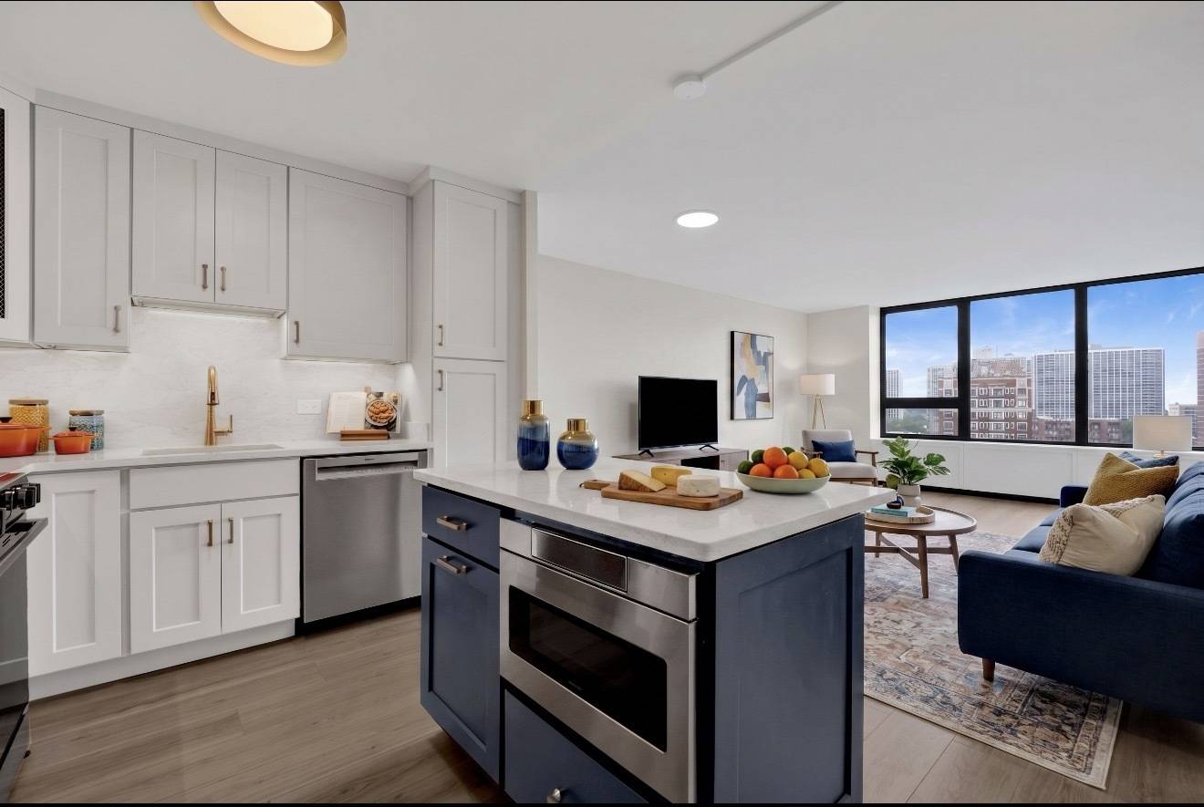 3930 N Pine Grove AVE #1405, Chicago, IL 60613