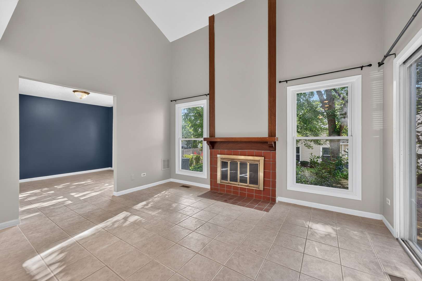 244 Coventry CT #244, Bloomingdale, IL 60108