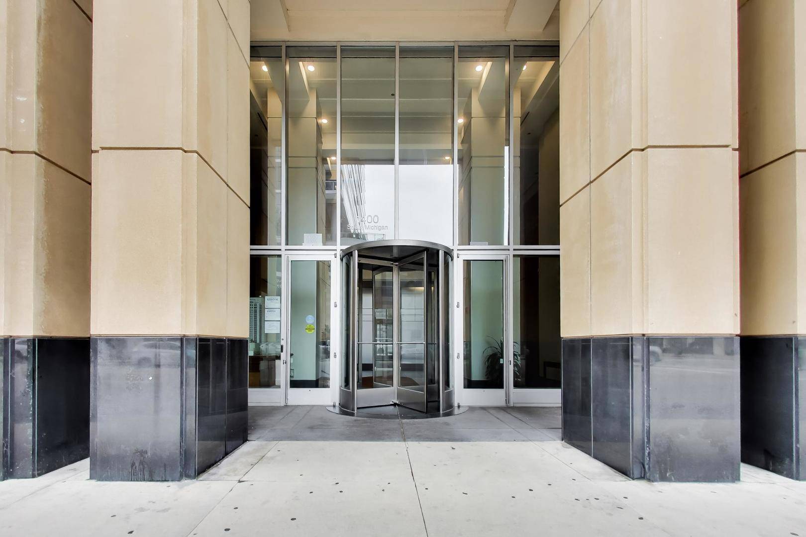 1400 S Michigan AVE #1806, Chicago, IL 60605