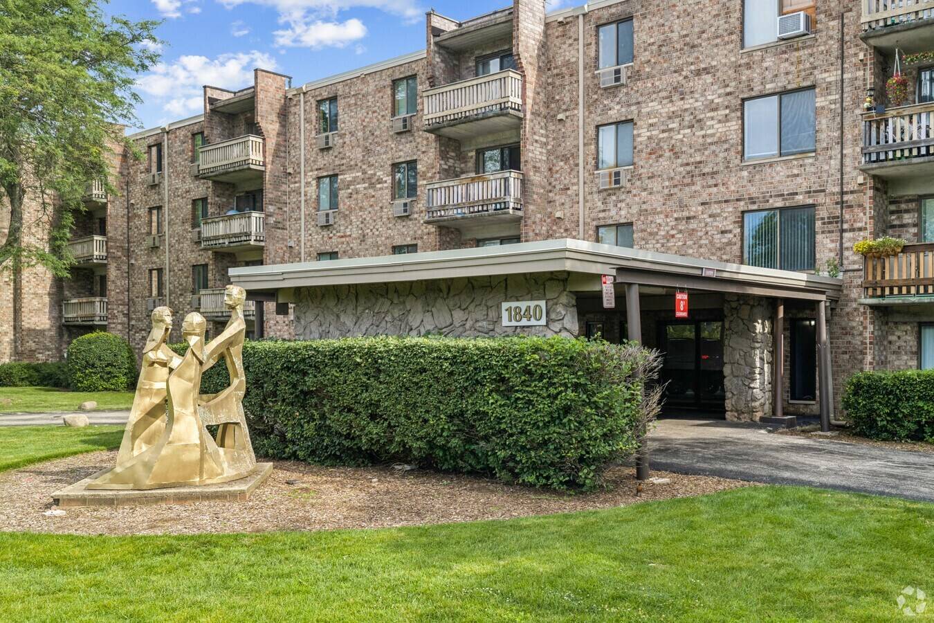 1840 N Delany RD #319, Gurnee, IL 60031