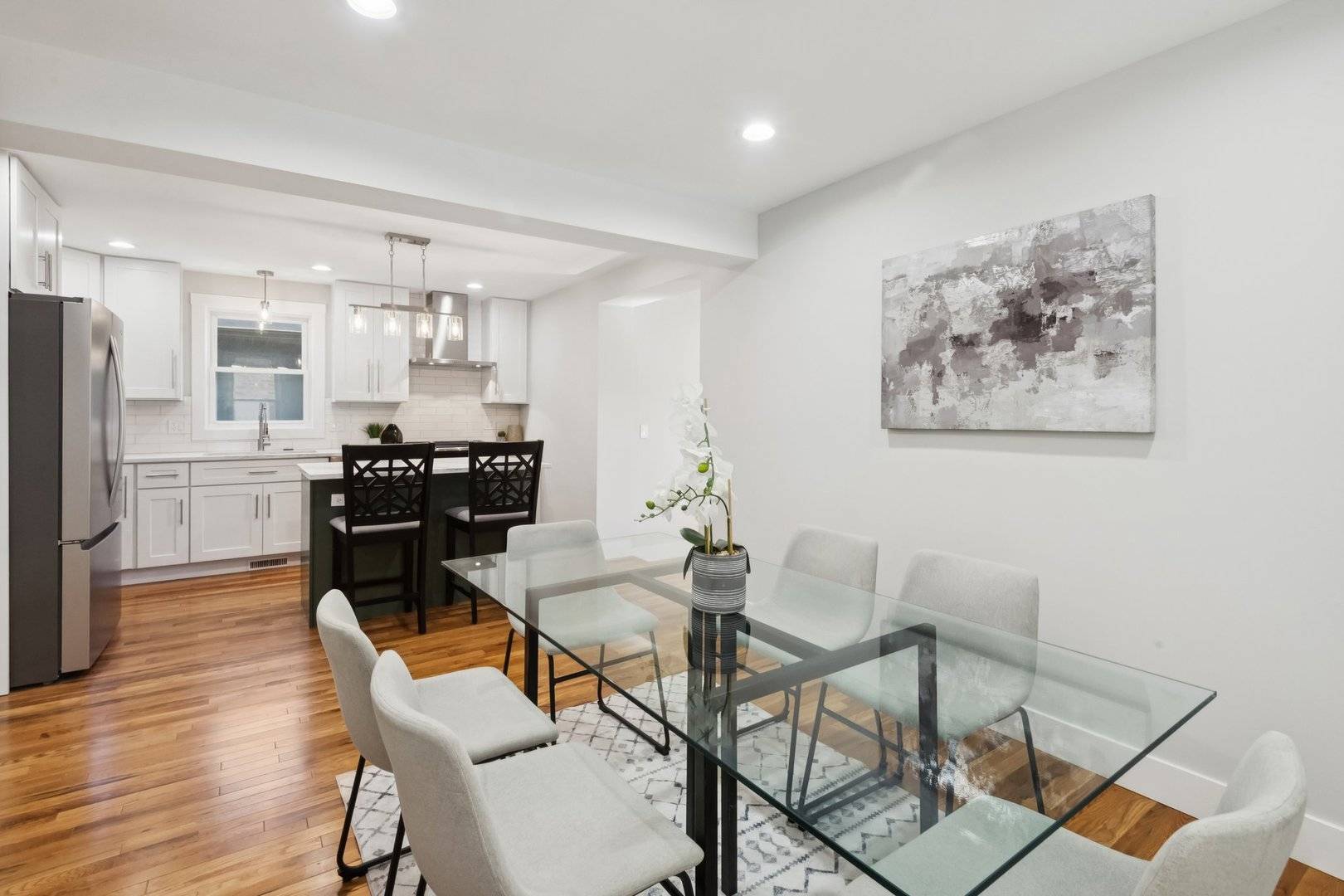 3737 N Cumberland AVE, Chicago, IL 60634