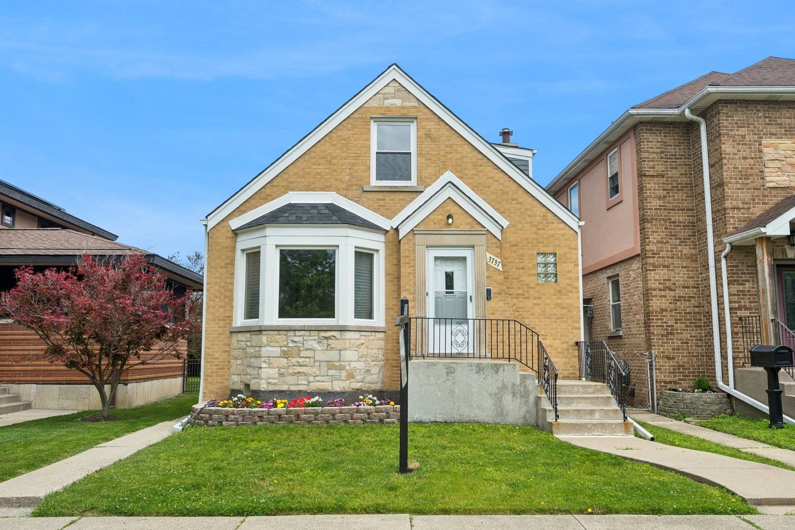 3737 N Cumberland AVE, Chicago, IL 60634