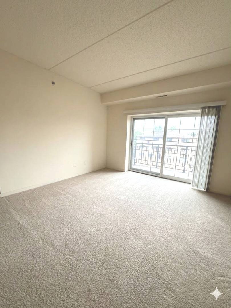 9530 Cook AVE #305, Oak Lawn, IL 60453