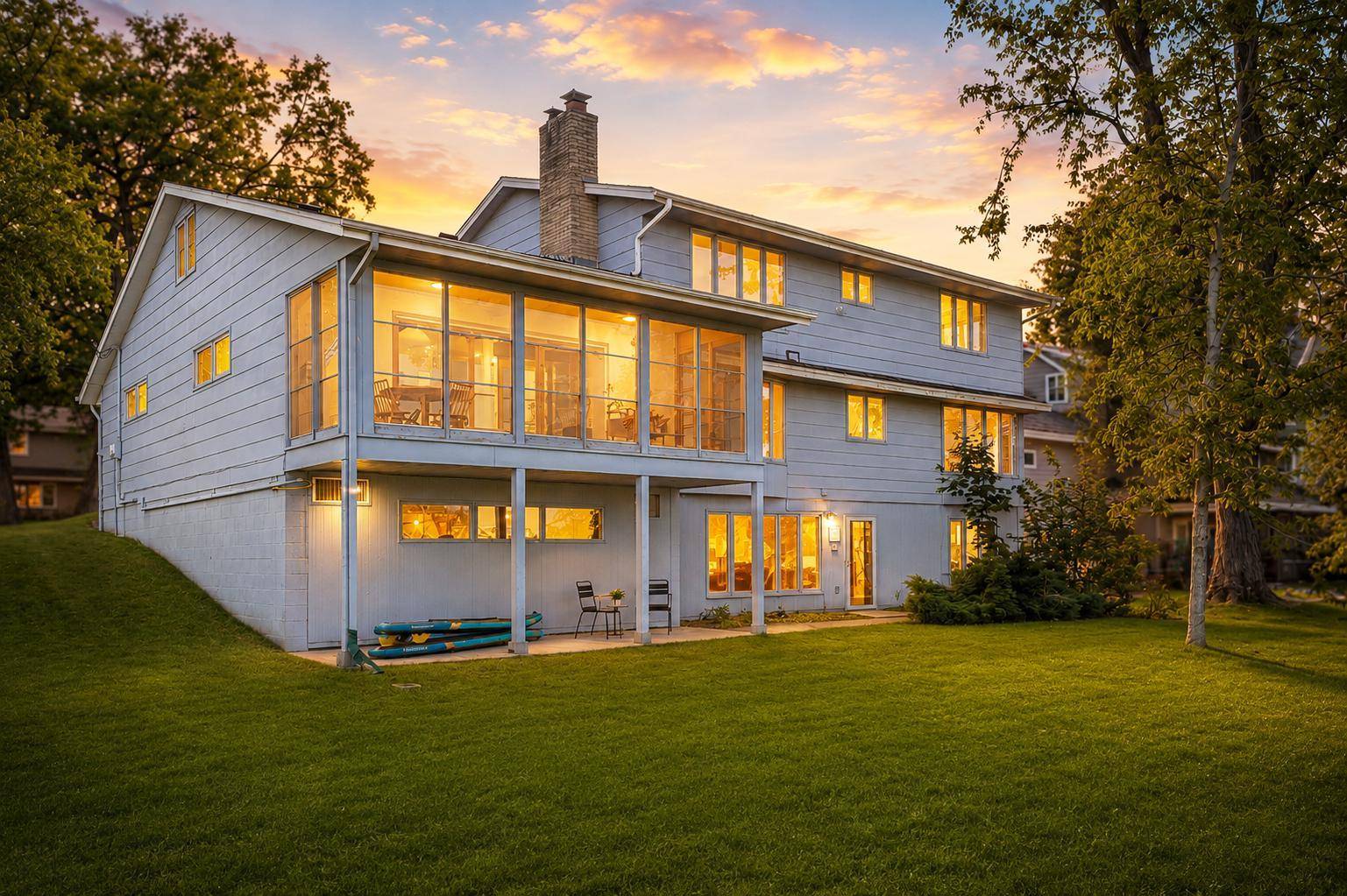 3845 Crystal Lake BLVD, Robbinsdale, MN 55422