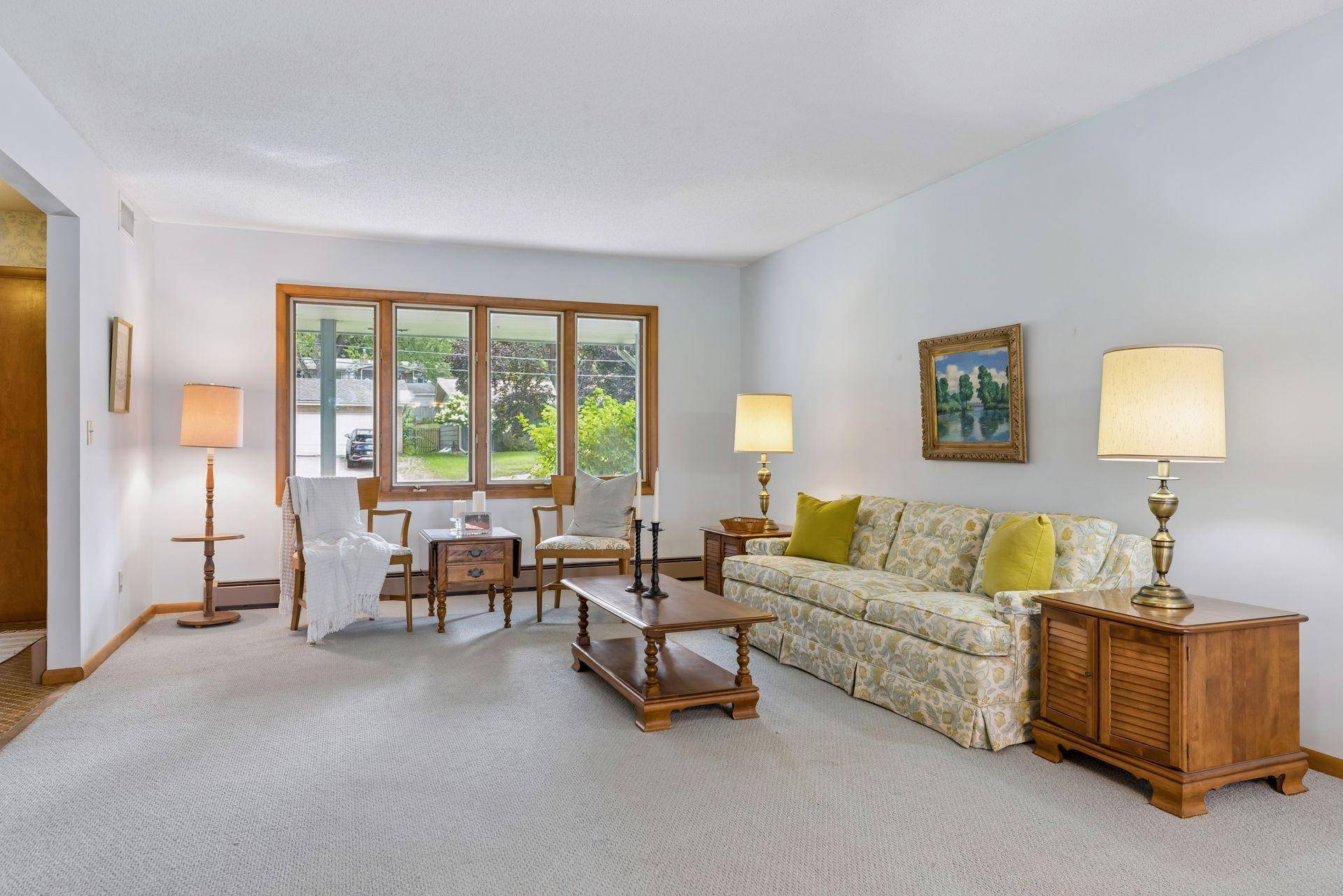 3845 Crystal Lake BLVD, Robbinsdale, MN 55422