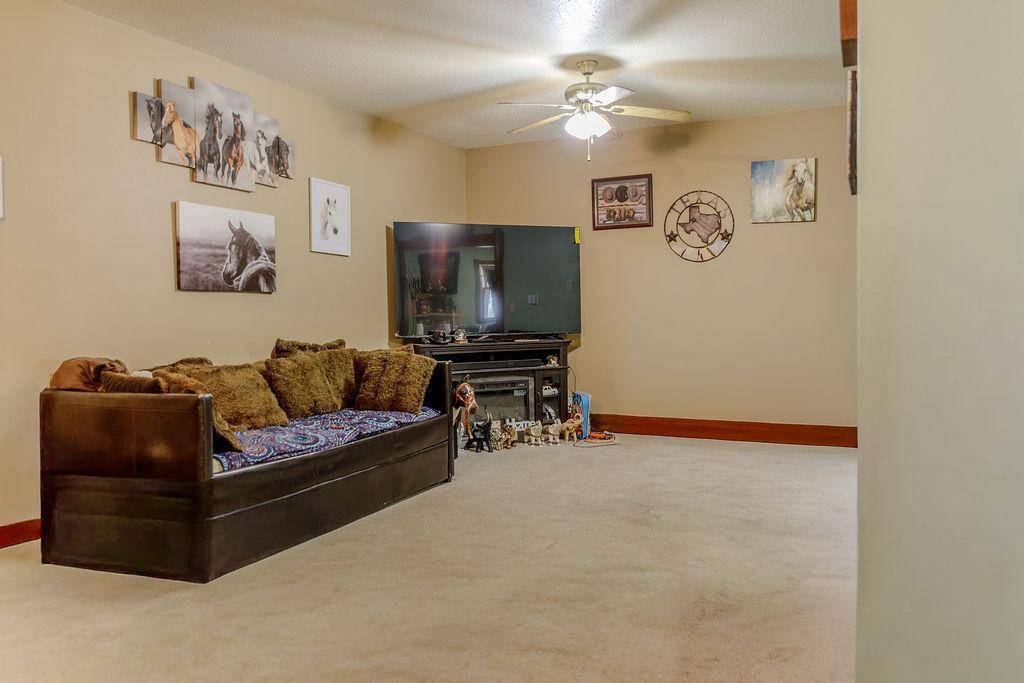 419 N 5th ST, Montevideo, MN 56265
