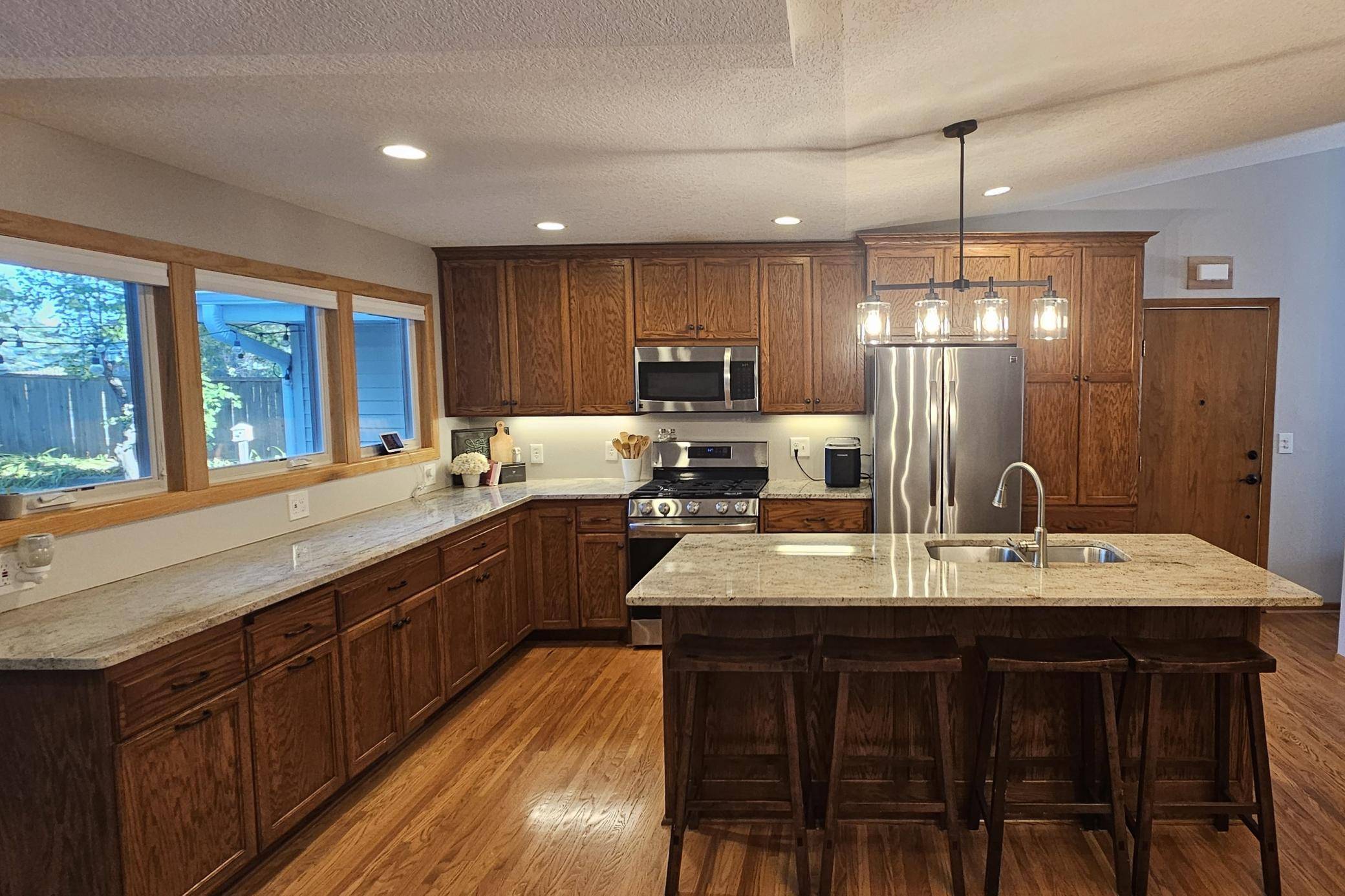 801 Continental DR, New Brighton, MN 55112