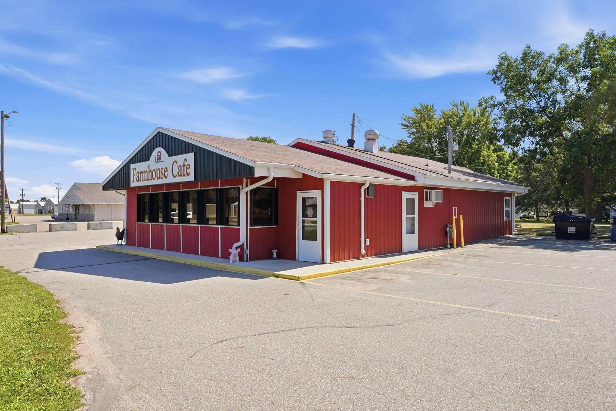 409 US-71 W, Clarissa, MN 56440