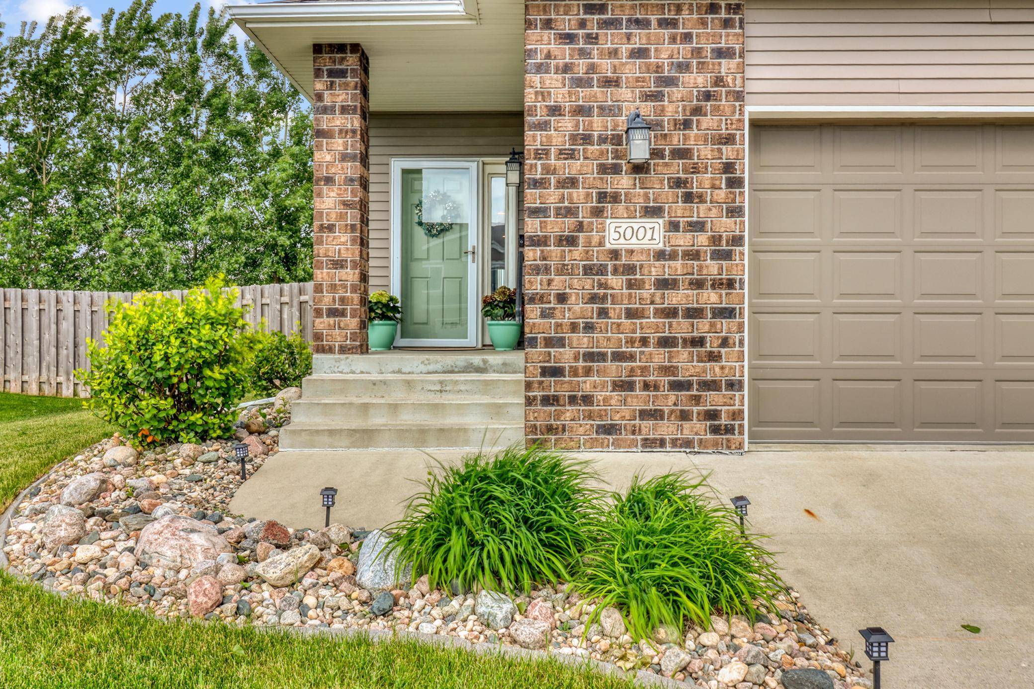 5001 44th ST S, Fargo, ND 58104