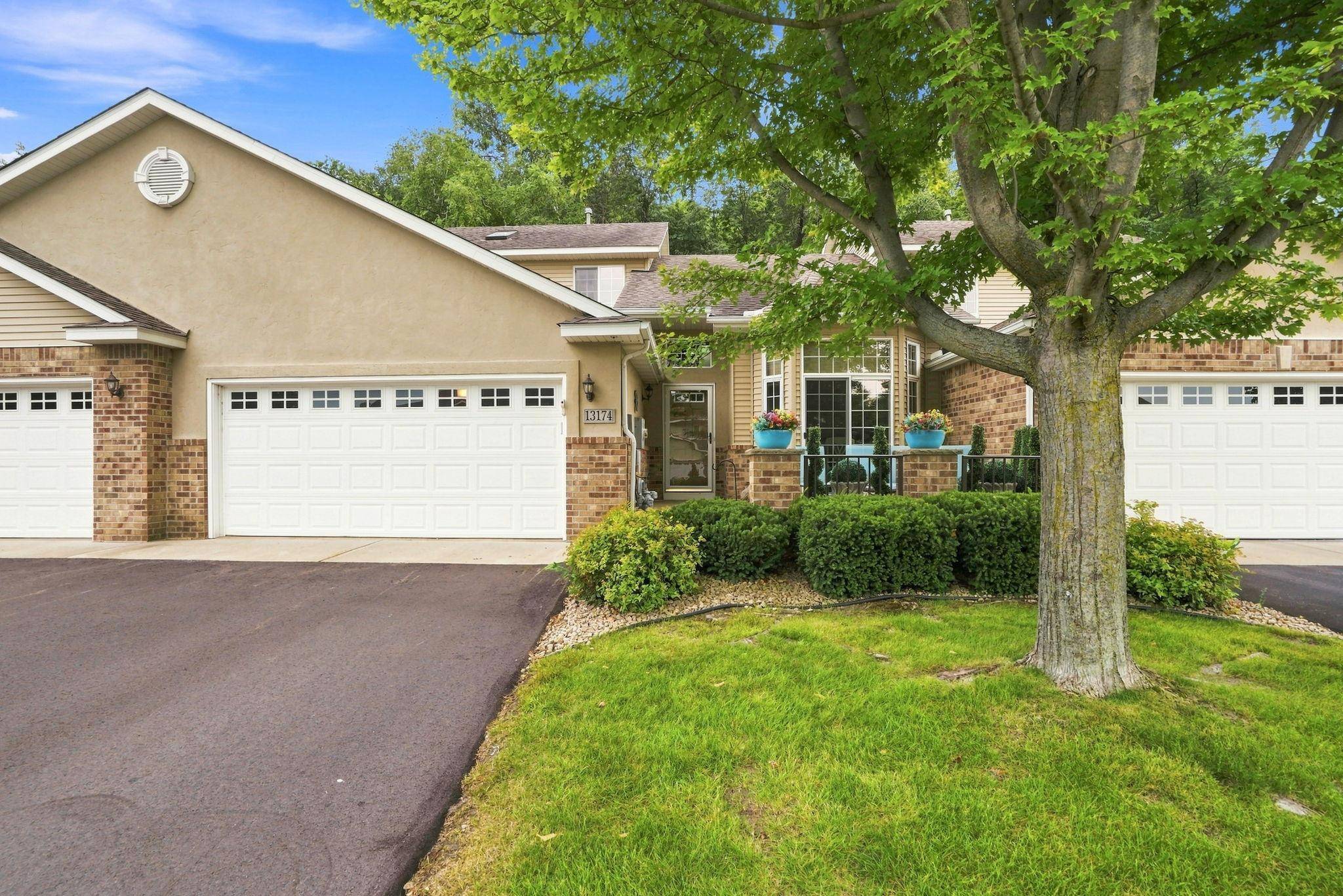 13174 Meadow LN, Savage, MN 55378