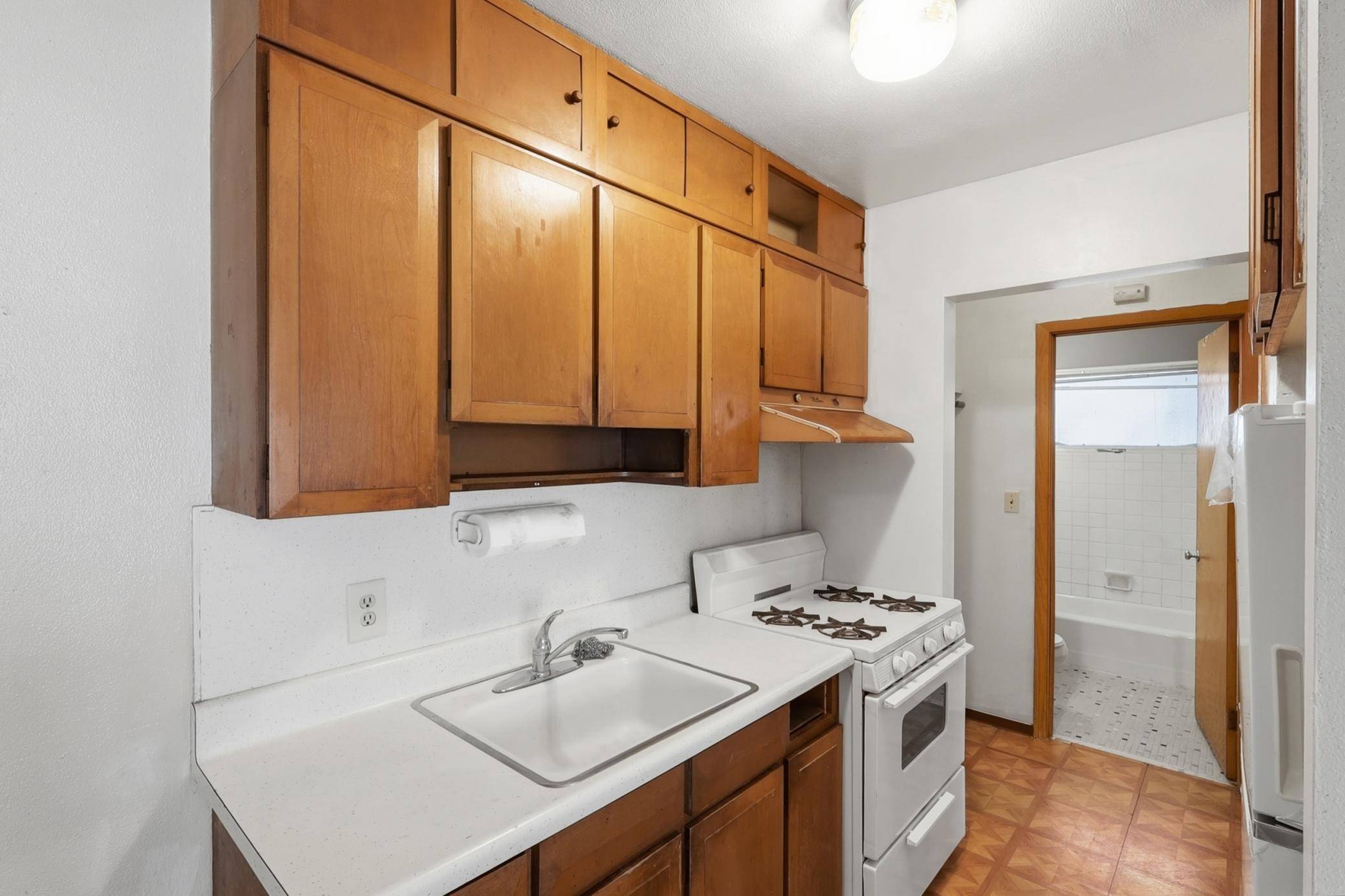 826 5th ST E, Saint Paul, MN 55106