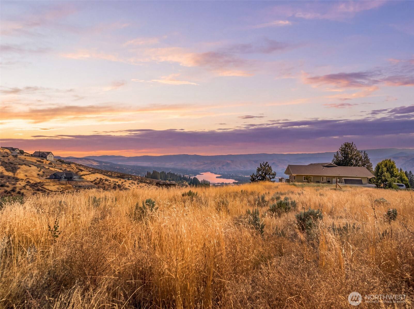 3979 Burch Mountain RD, Wenatchee, WA 98801